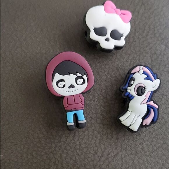 Set of 3 goth crocs Charms. Unique. - Picture 1 of 2